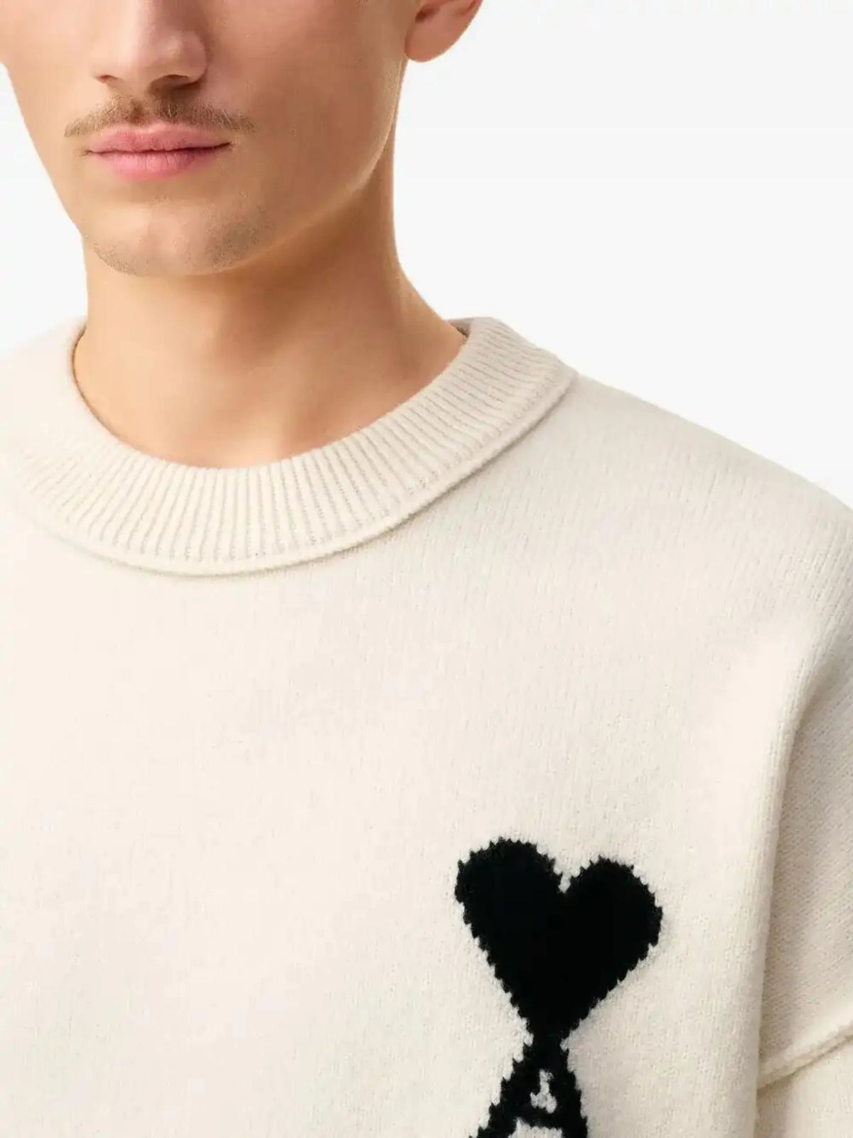 AMI Paris Ami De Coeur crew-neck wool sweater coloris Neutrals - vue 6