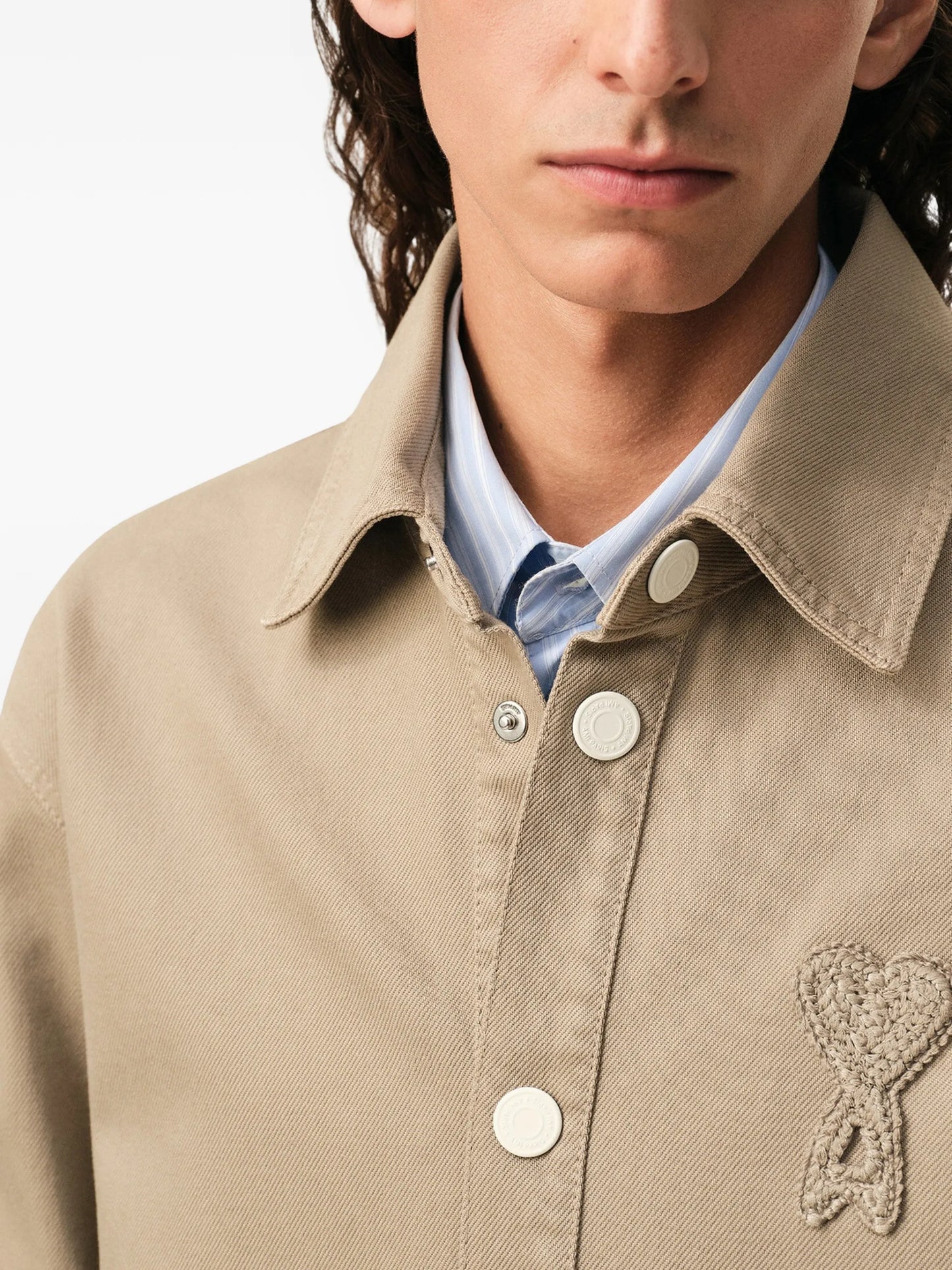 AMI Paris Ami De Coeur Logo-patch Buttoned Shirt E26UJK897DE0126 Vue 5