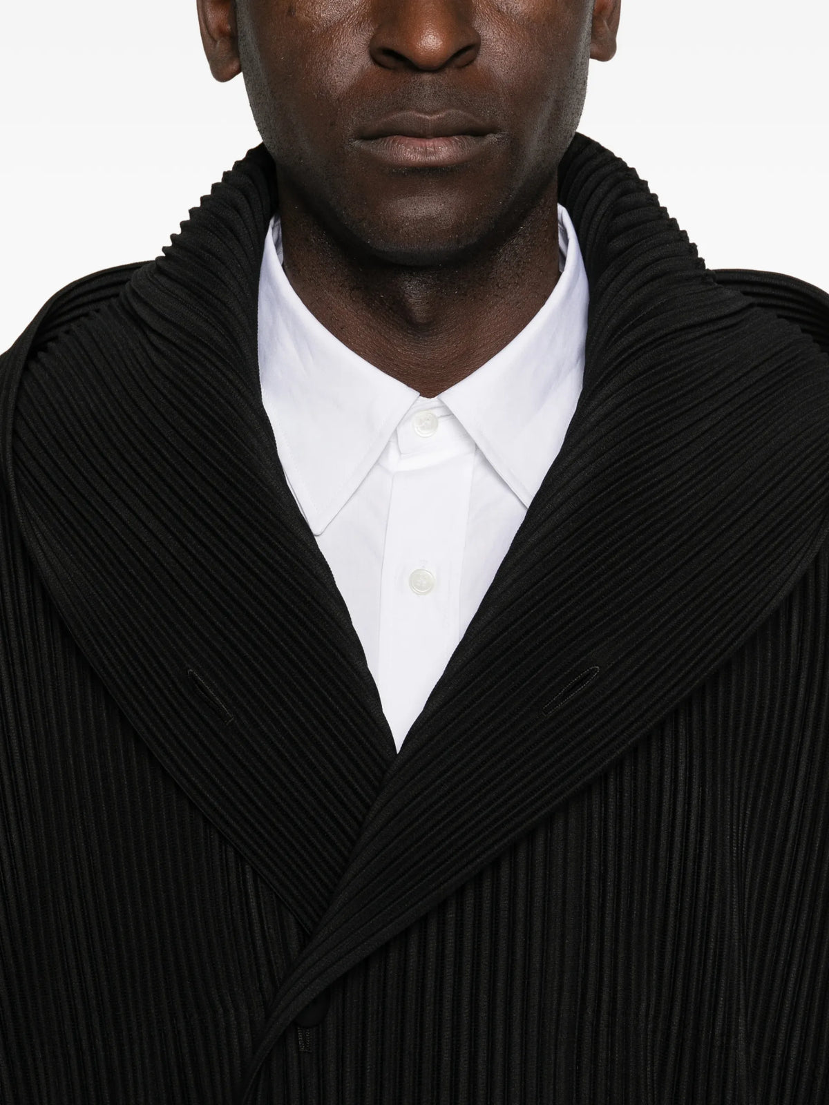 Homme Plissé Issey Miyake March plissé buttoned jacket coloris Black - vue 5