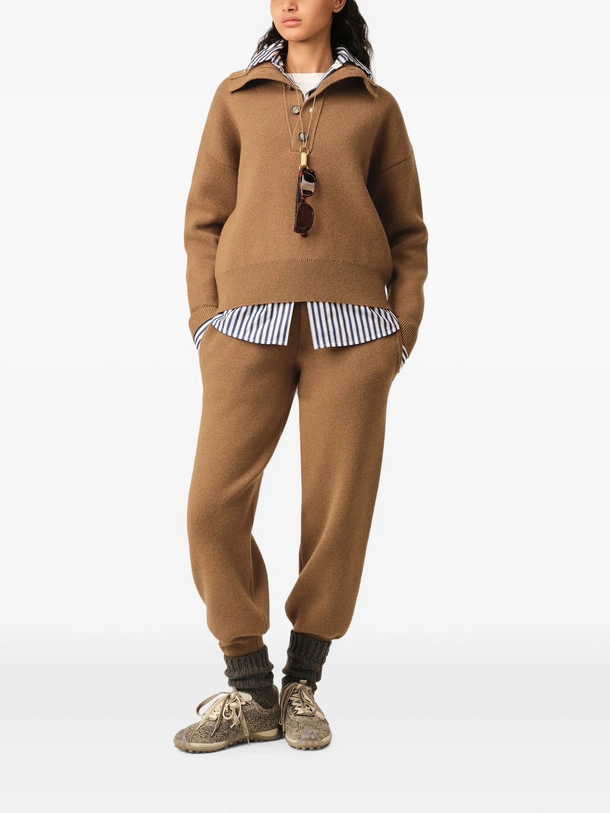 AMI Paris High buttoned collar wool sweater coloris Brown - vue 3