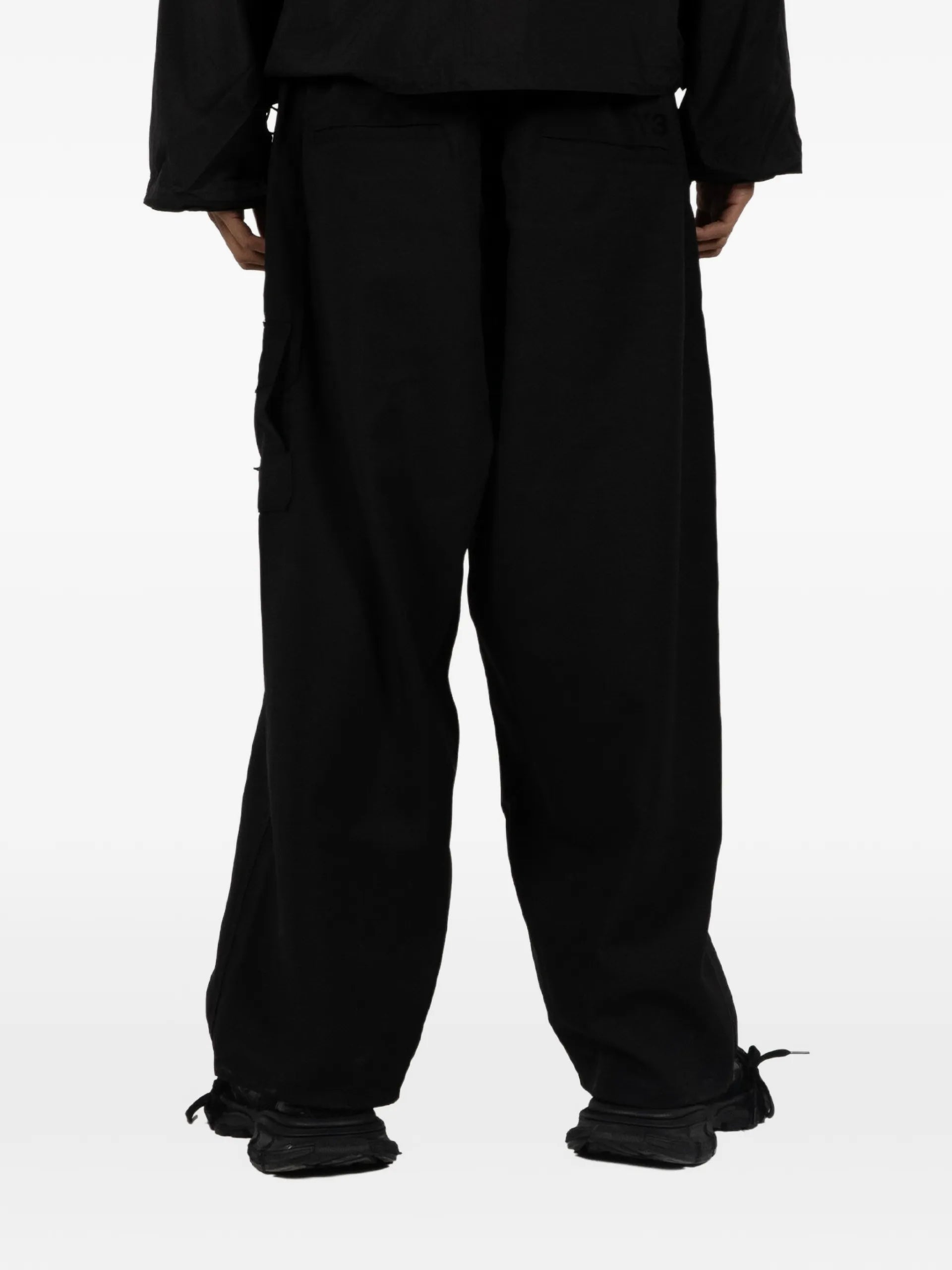 Y-3 Black Trousers KE3884 Vue 3