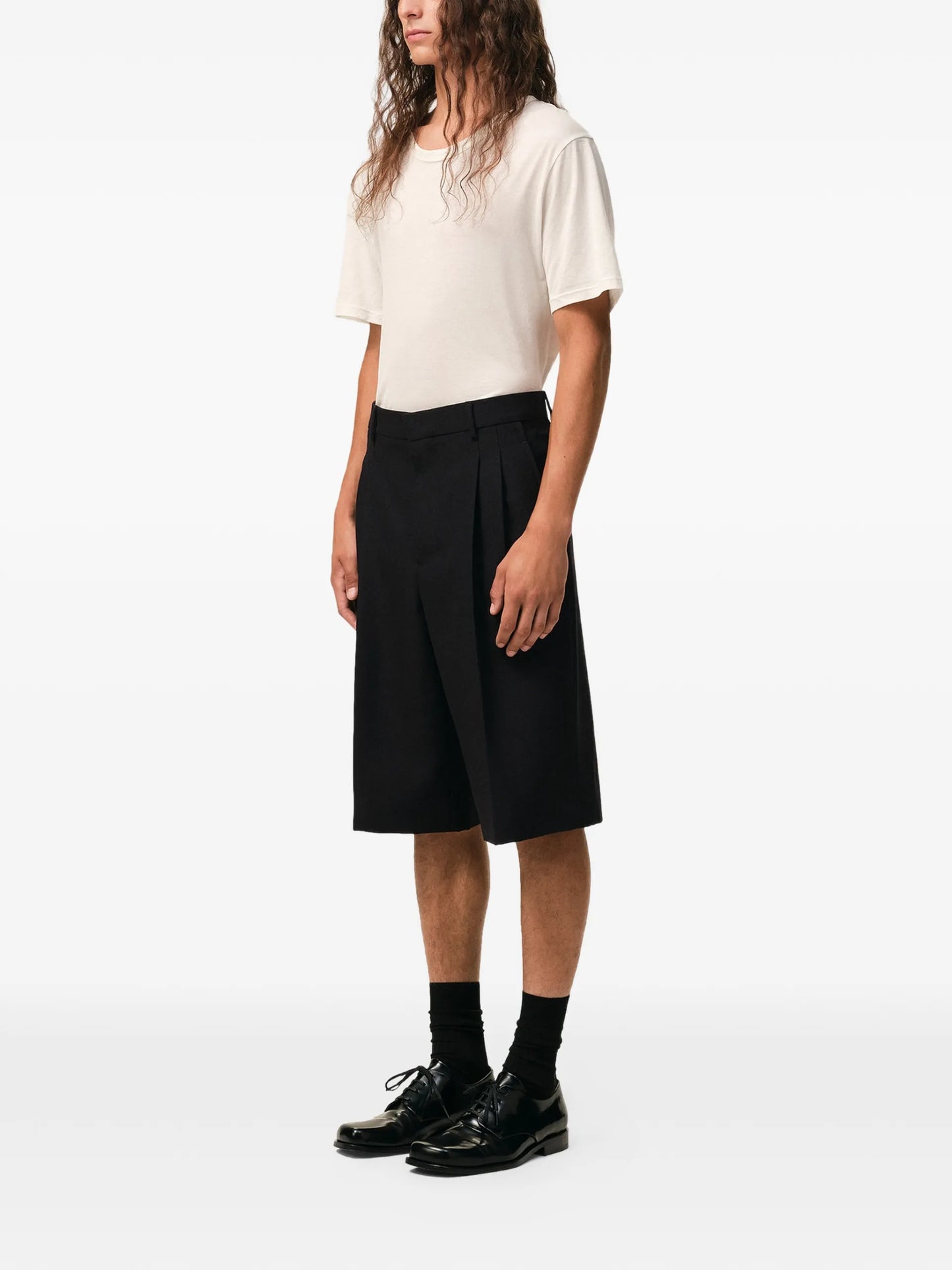 AMI Paris Pleated High-waist Bermuda Shorts - detail - AMI Paris