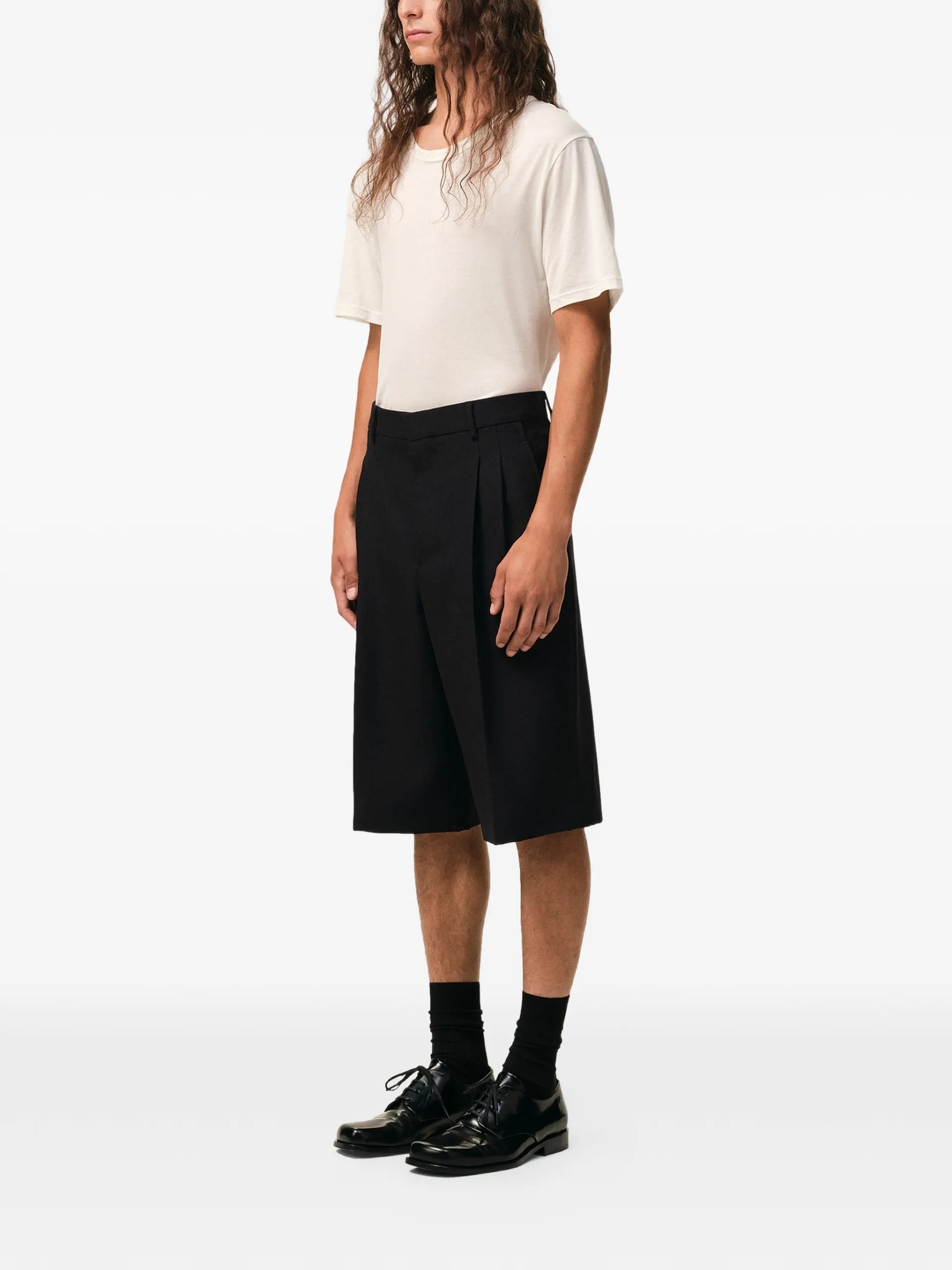 AMI Paris Pleated High-waist Bermuda Shorts - detail - AMI Paris