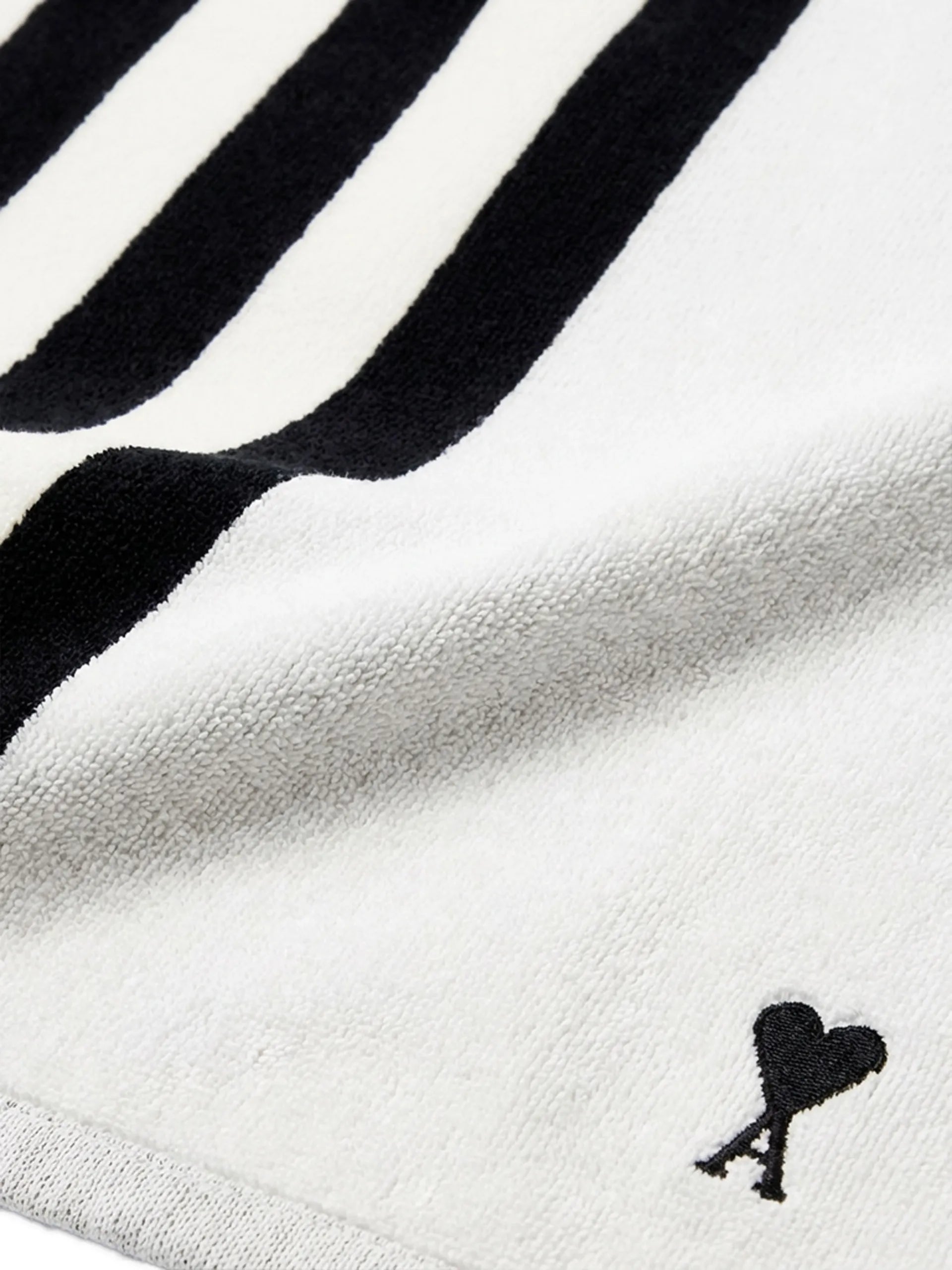 AMI Paris Striped Beach Towel UTW003AK0015 Vue 2