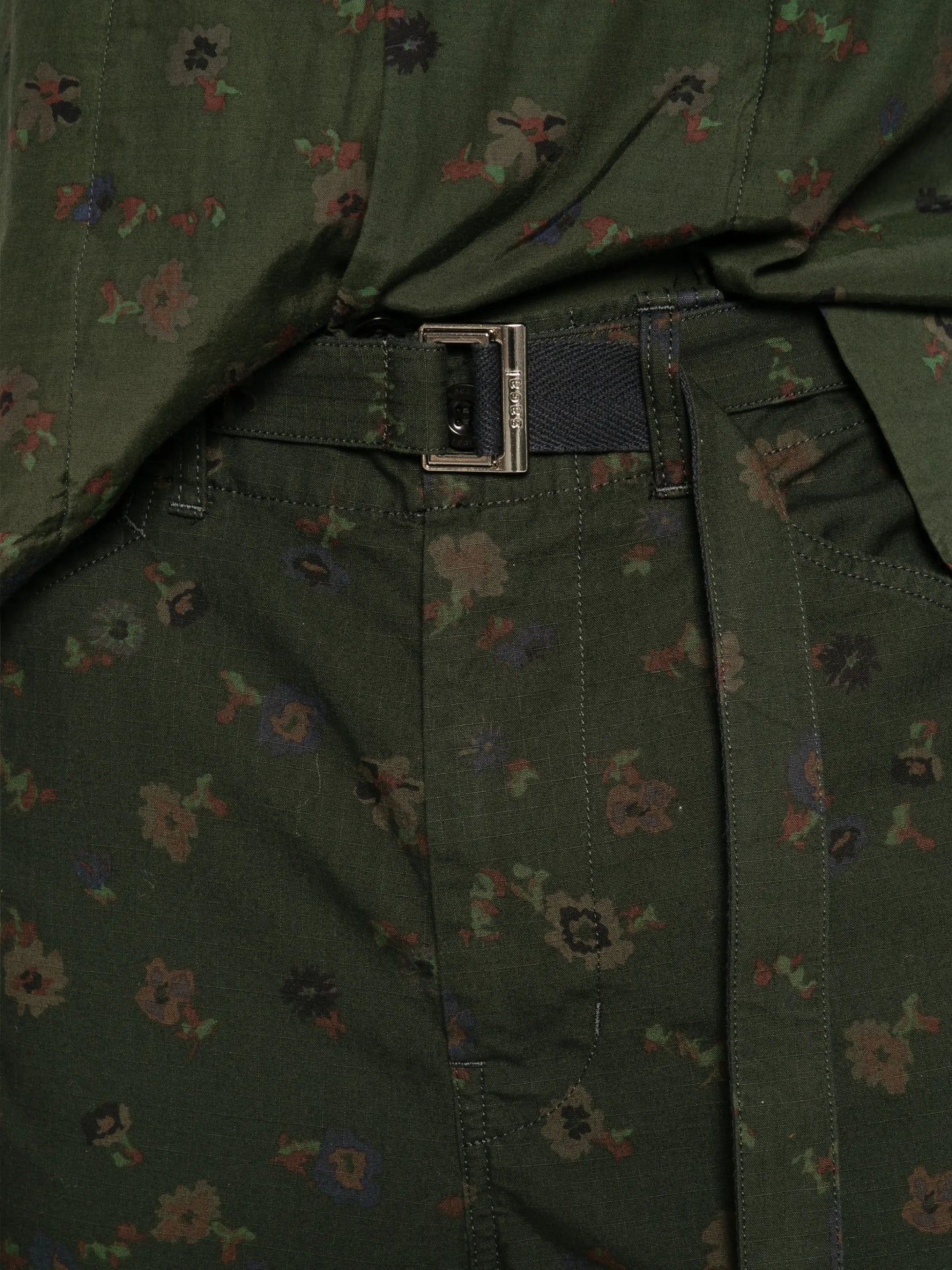 Sacai Floral-print Cargo Shorts 2603979M Vue 5
