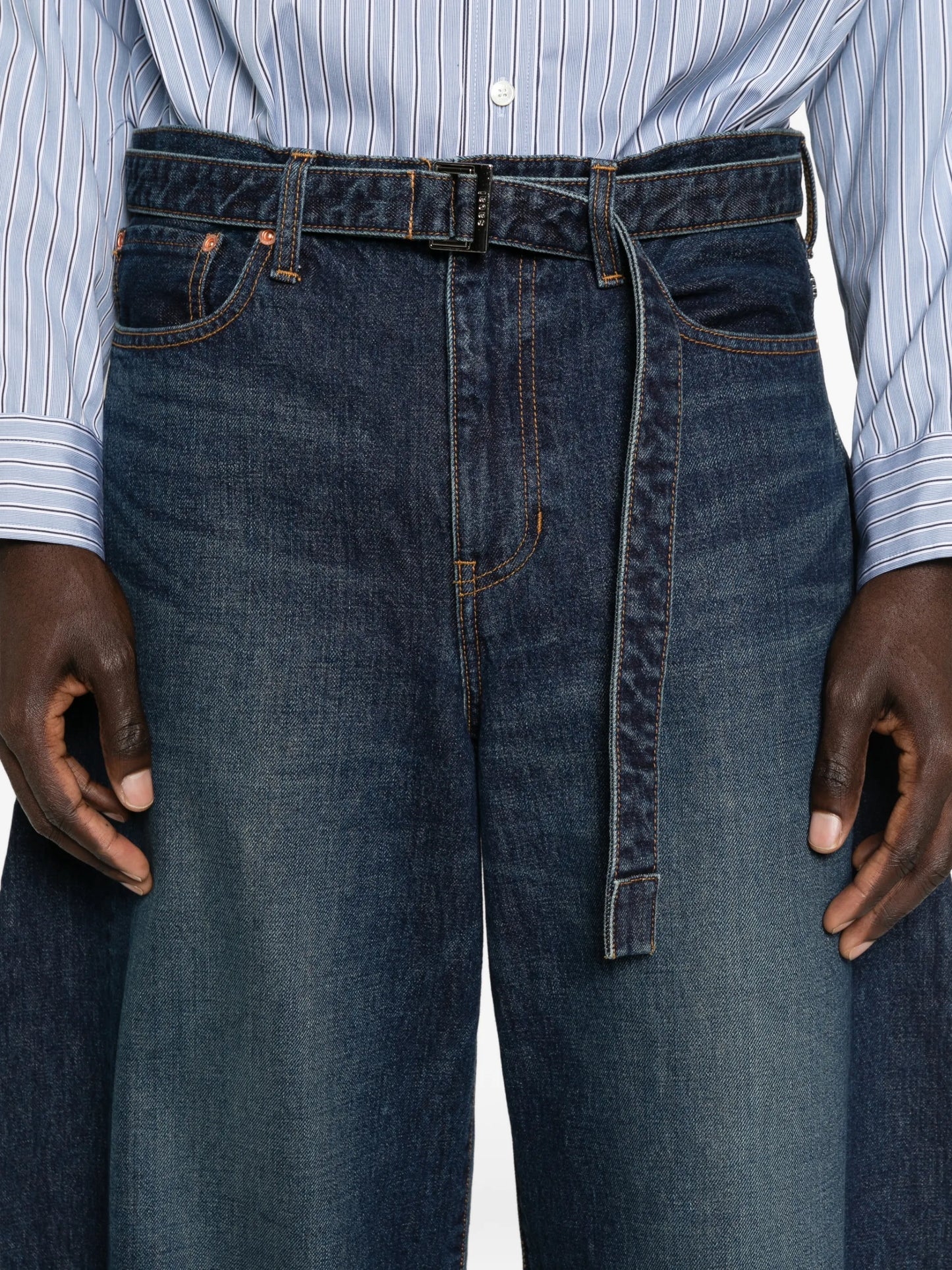 Sacai Belted Jeans 2603930M Vue 5