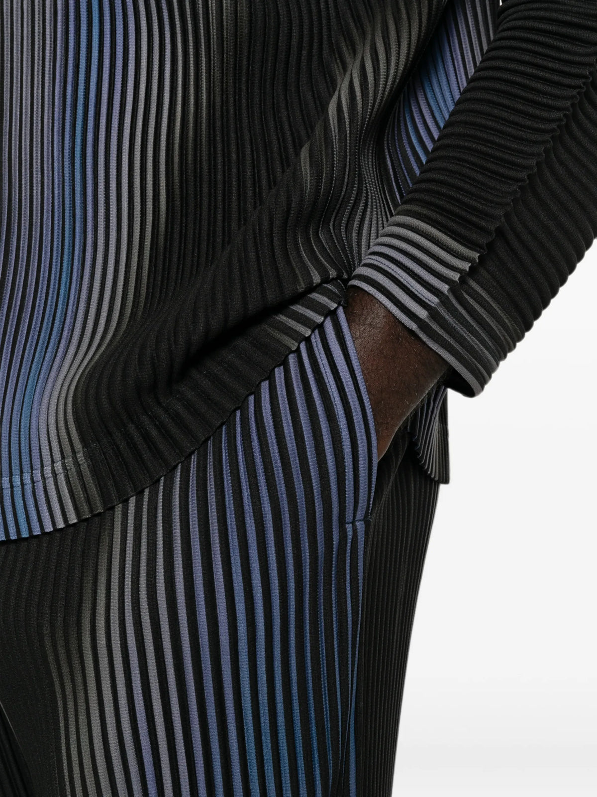Homme Plissé Issey Miyake blend of lights trousers coloris Black - vue 5