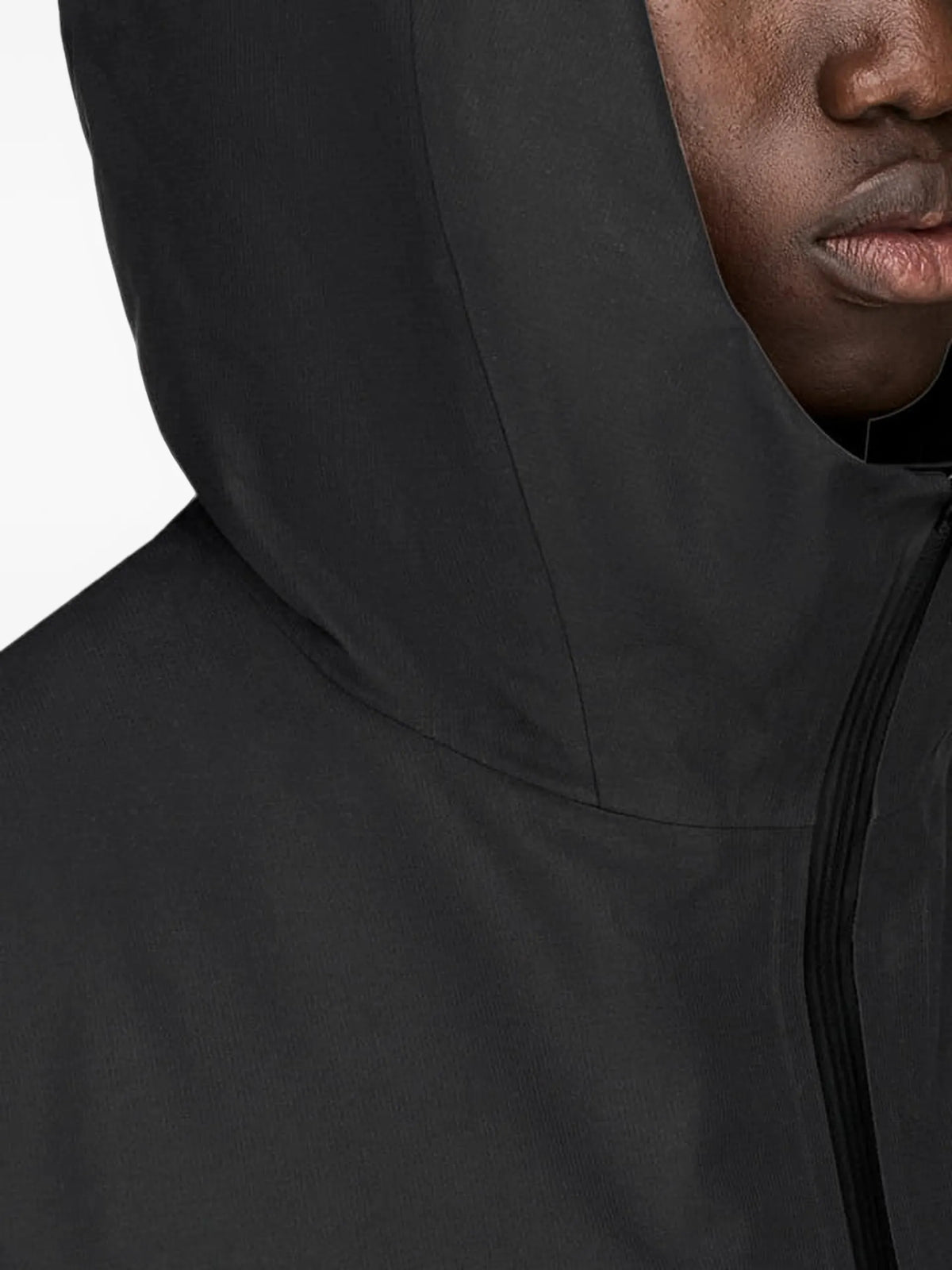 Y-3 GTX padded hooded jacket coloris Black - vue 6