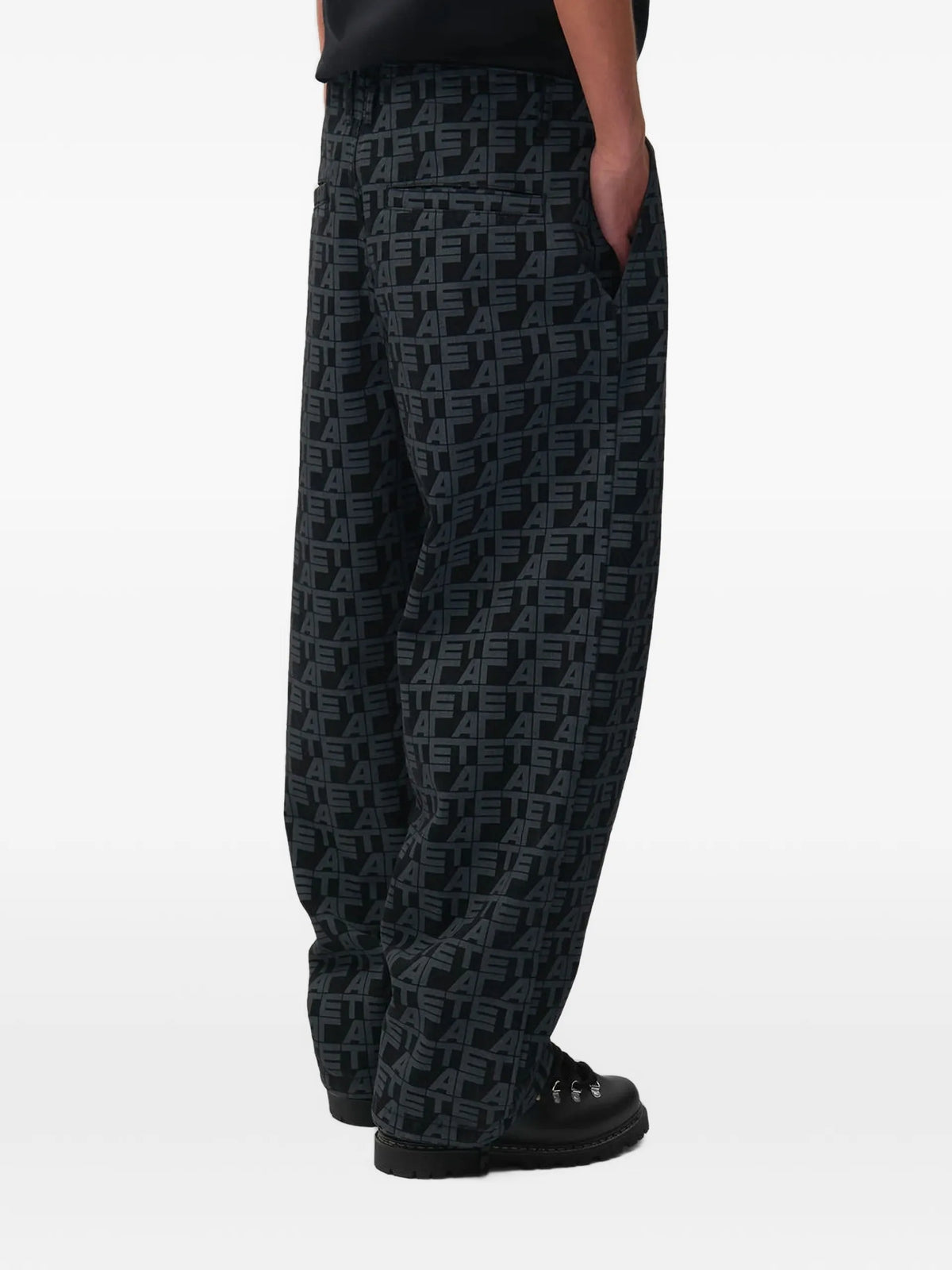 Arte Antwerp monogram-print jeans coloris Black - vue 2